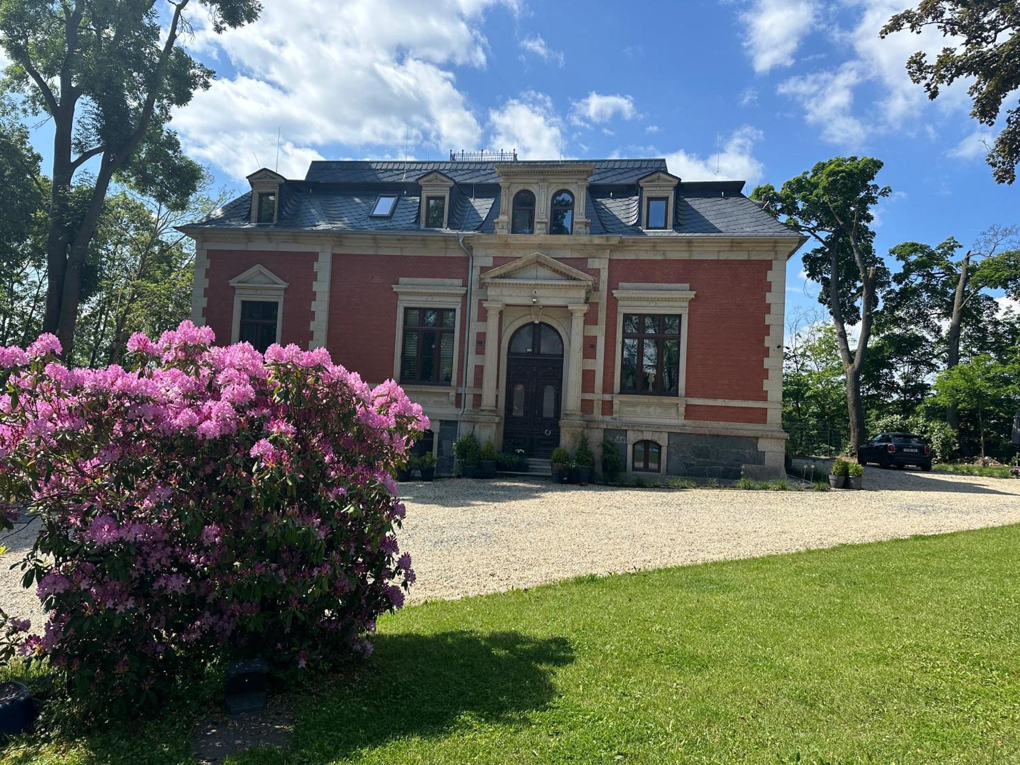 * Stadtvilla Plauen * * Aussergewoehnlich * 2 Zimmerwohnung * Zentrumsnah Ngoại thất bức ảnh
